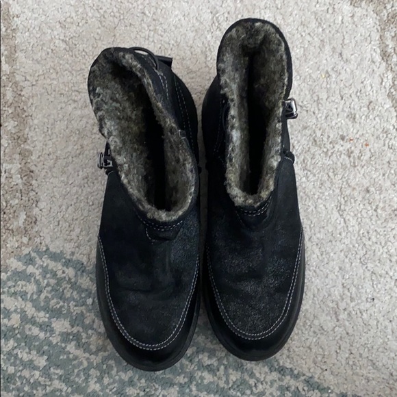 OTBT Fanfare Cold Weather Boot in Black - Picture 6 of 8